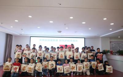 【假期活动】“绘”出精彩 把书“袋”回家“马年书香·限定帆布袋DIY”——我的阅读专属袋活动暖心举行......